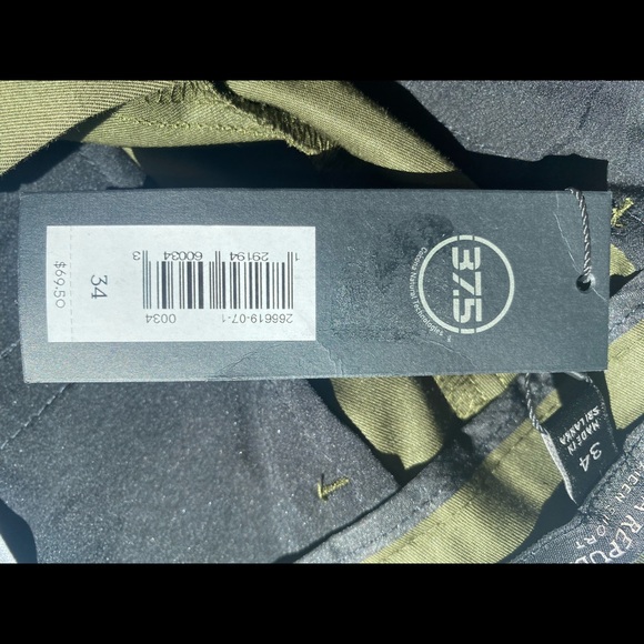 Banana Republic Core Temp 9” Aiden Short - Picture 8 of 8